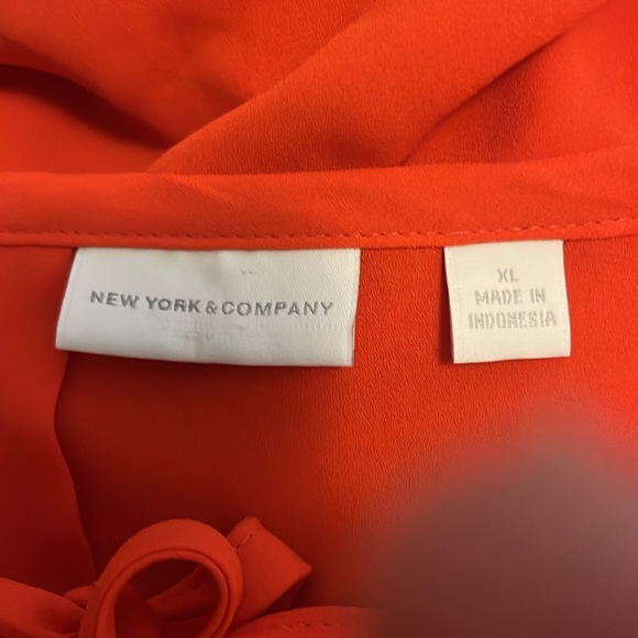 Res ling sleeve blouse with tie in front. Size XL - Picture 4 of 5